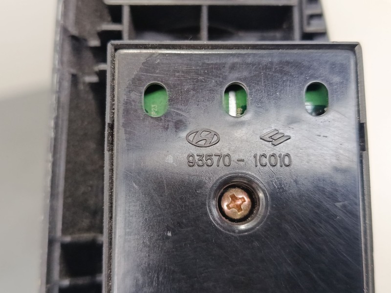 Recambio de mando elevalunas delantero izquierdo para hyundai getz (tb) 1.1 referencia OEM IAM   