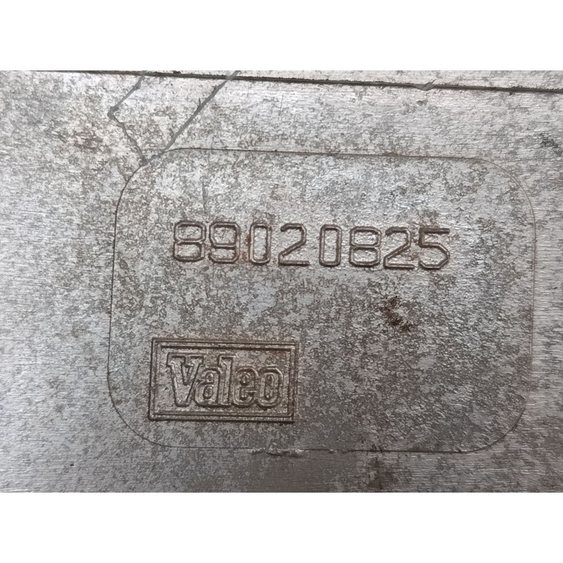 Recambio de intermitente delantero izquierdo para renault trafic ii furgoneta (fl) 1.9 dci 80 (fl0b) referencia OEM IAM   