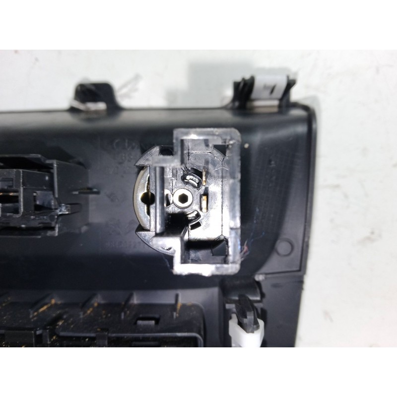 Recambio de conector usb / aux para citroën c3 aircross ii (2r_, 2c_) 1.2 puretech 110 (2rhnzb, 2rhnzw, 2rhnpx, 2rhnpj) referenc