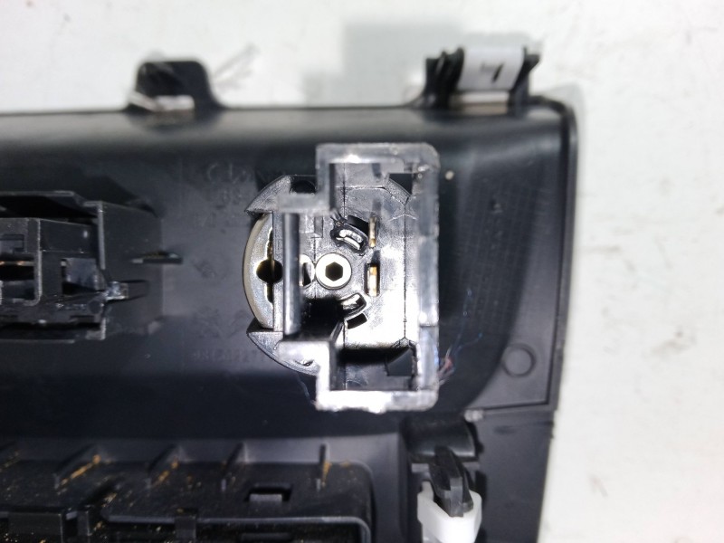 Recambio de conector usb / aux para citroën c3 aircross ii (2r_, 2c_) 1.2 puretech 110 (2rhnzb, 2rhnzw, 2rhnpx, 2rhnpj) referenc