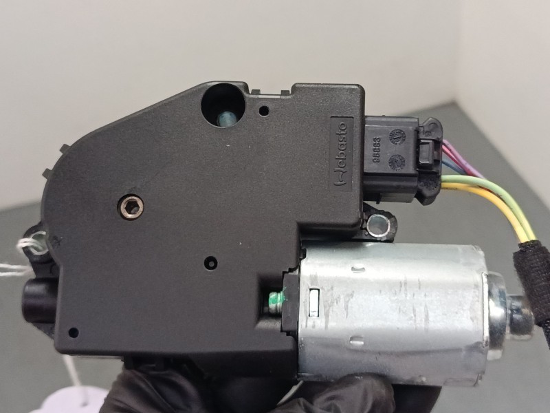 Recambio de motor techo solar para peugeot 3008 i monospace (0u_) 1.6 hdi referencia OEM IAM WR09B77AA  