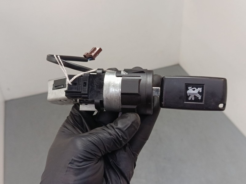 Recambio de clausor para peugeot 3008 i monospace (0u_) 1.6 hdi referencia OEM IAM 9663123380  