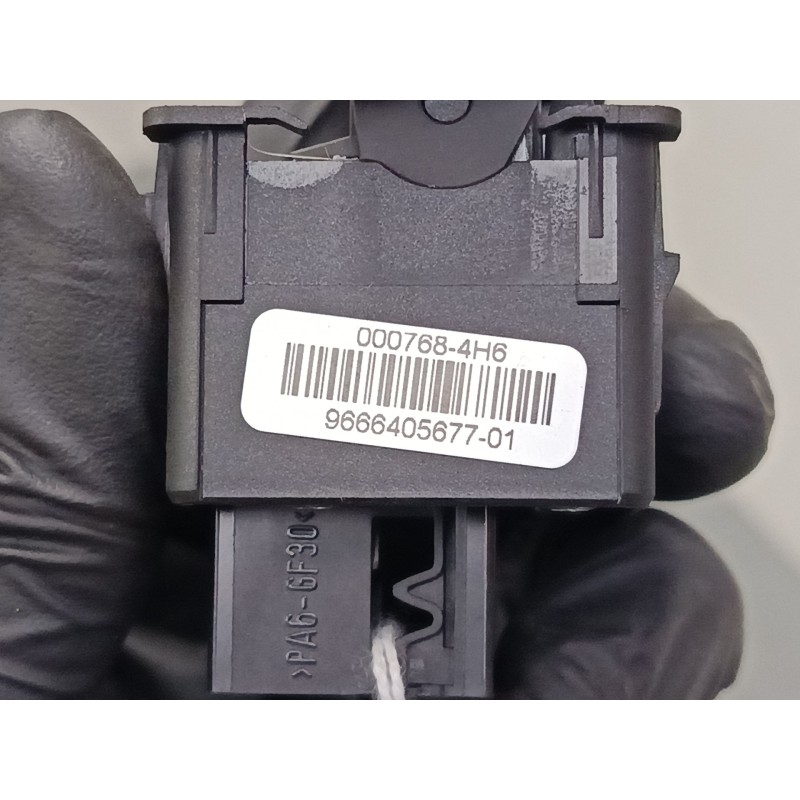 Recambio de freno de mano electrico para peugeot 3008 i monospace (0u_) 1.6 hdi referencia OEM IAM 966640567701  