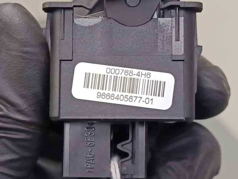 Recambio de freno de mano electrico para peugeot 3008 i monospace (0u_) 1.6 hdi referencia OEM IAM 966640567701  