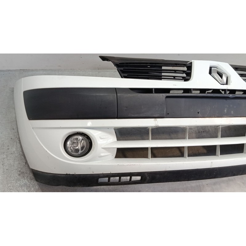 Recambio de paragolpes delantero para renault clio ii (bb_, cb_) 1.2 (bb0a, bb0f, bb10, bb1k, bb28, bb2d, bb2h, cb0a,... referen