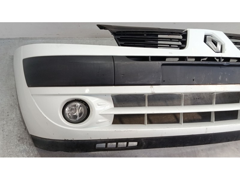 Recambio de paragolpes delantero para renault clio ii (bb_, cb_) 1.2 (bb0a, bb0f, bb10, bb1k, bb28, bb2d, bb2h, cb0a,... referen
