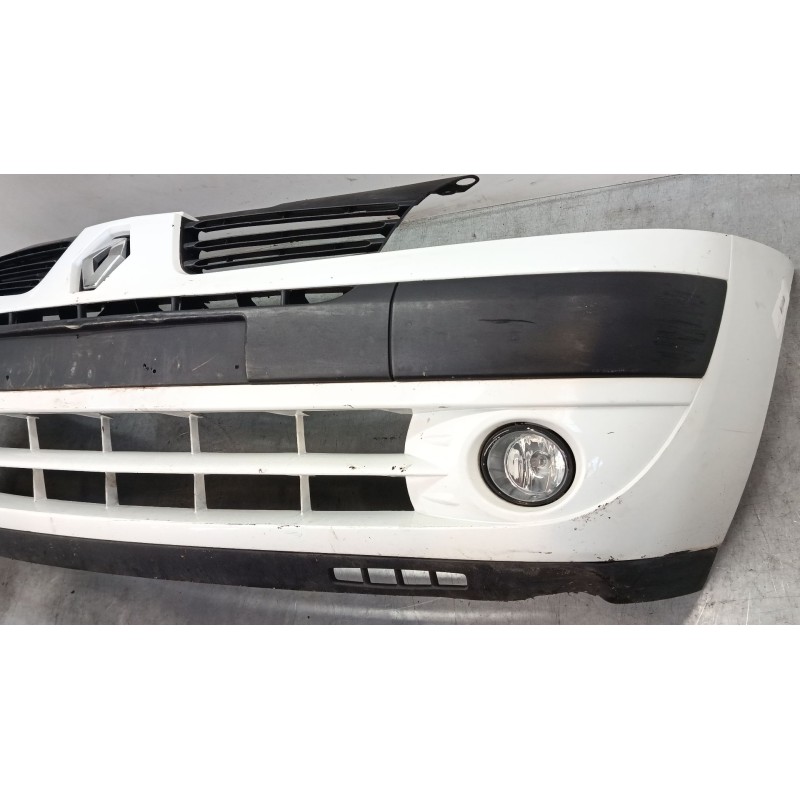 Recambio de paragolpes delantero para renault clio ii (bb_, cb_) 1.2 (bb0a, bb0f, bb10, bb1k, bb28, bb2d, bb2h, cb0a,... referen