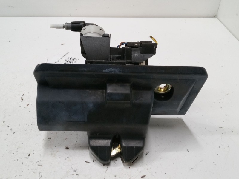 Recambio de cerradura maletero / porton para mercedes-benz clase c (w202) c 240 (202.026) referencia OEM IAM 2088000375  