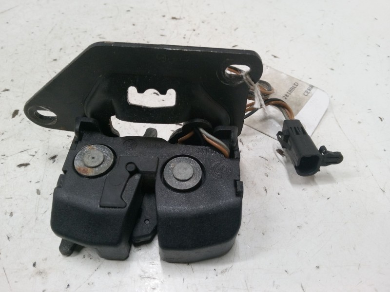 Recambio de cerradura maletero / porton para fiat punto (188_) 1.9 jtd 80 (188.237, .257, .337, .357) referencia OEM IAM   