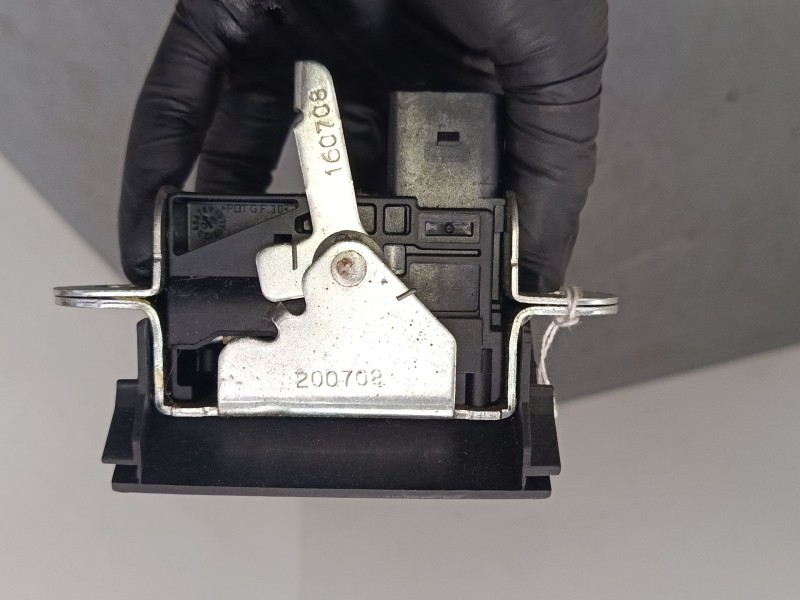 Recambio de cerradura maletero / porton para seat ibiza iv sc (6j1, 6p5) 1.4 referencia OEM IAM 82102539  