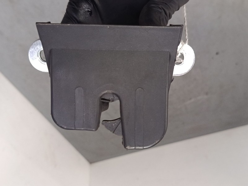 Recambio de cerradura maletero / porton para seat ibiza iv sc (6j1, 6p5) 1.4 referencia OEM IAM 82102539  