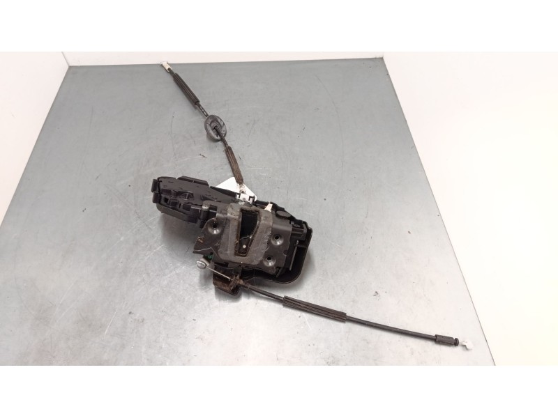 Recambio de cerradura puerta delantera derecha para land rover discovery iii (l319) 2.7 td 4x4 referencia OEM IAM FQJ000207  