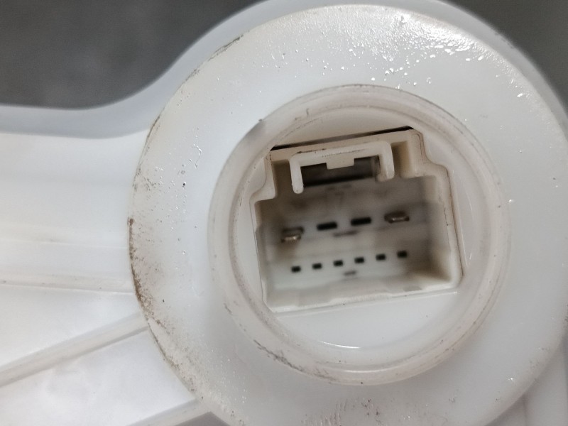 Recambio de cerradura puerta delantera derecha para peugeot 108 1.2 referencia OEM IAM   