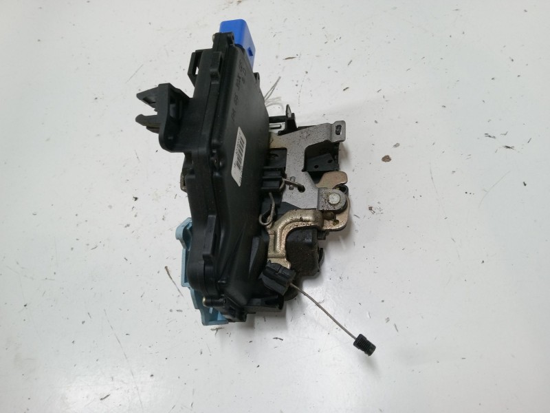 Recambio de cerradura puerta delantera derecha para volkswagen golf plus v (5m1, 521) 1.9 tdi referencia OEM IAM 3D1837016  