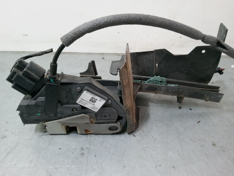 Recambio de cerradura puerta delantera derecha para ford focus iii 1.6 tdci referencia OEM IAM 921760101  