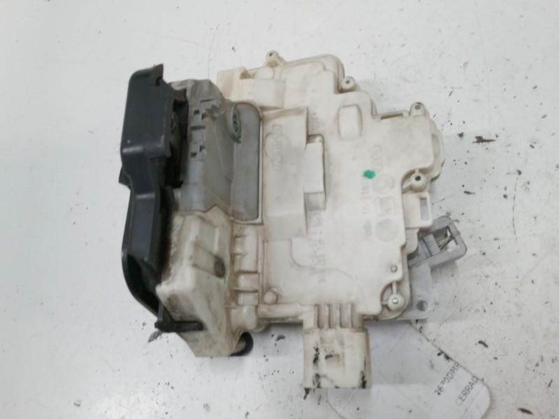 Recambio de cerradura puerta delantera derecha para audi a3 (8p1) 2.0 tdi 16v referencia OEM IAM 4F1837016  
