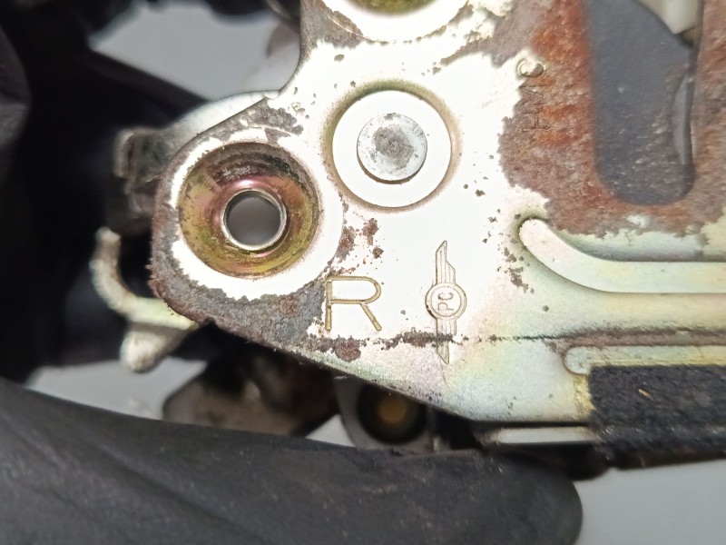 Recambio de cerradura puerta delantera derecha para hyundai h-1 furgoneta (a1) 2.5 td referencia OEM IAM   