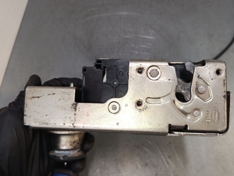 Recambio de cerradura puerta delantera derecha para ford transit furgoneta (fa_ _) 2.2 tdci referencia OEM IAM YC1AV21812  