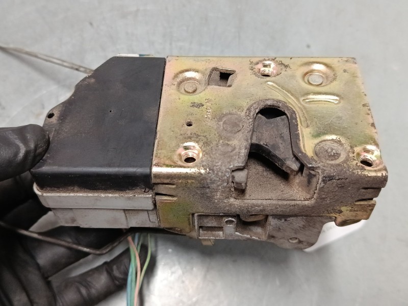 Recambio de cerradura puerta delantera derecha para peugeot partner monospace (5_, g_) 2.0 hdi referencia OEM IAM   