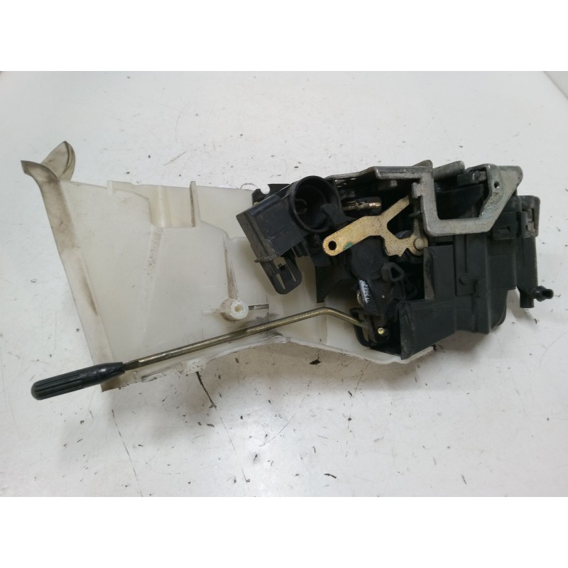 Recambio de cerradura puerta delantera derecha para mercedes-benz clase c (w202) c 240 (202.026) referencia OEM IAM 2027204435  