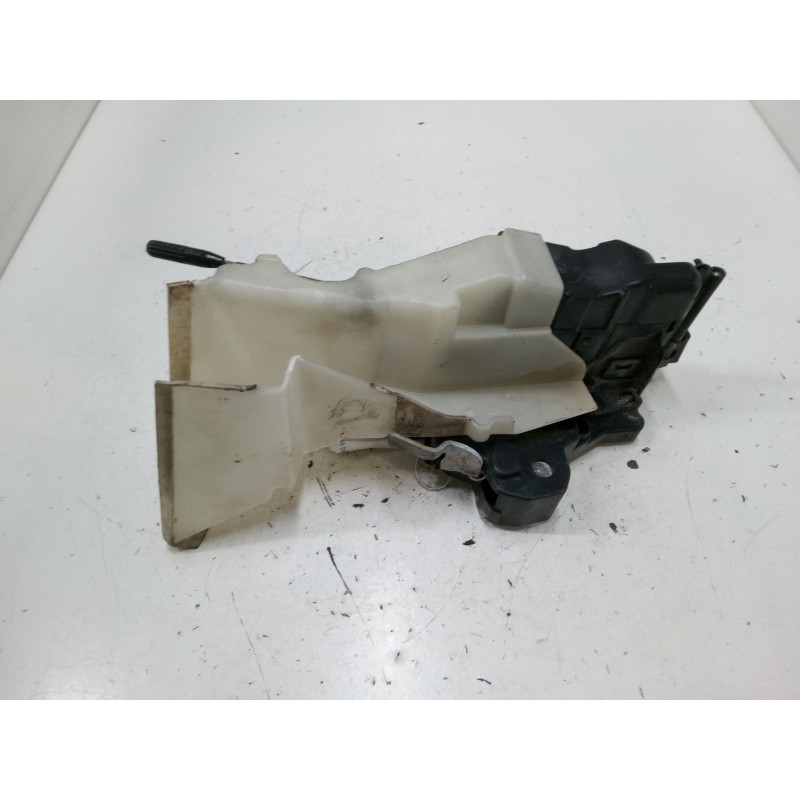 Recambio de cerradura puerta delantera derecha para mercedes-benz clase c (w202) c 240 (202.026) referencia OEM IAM 2027204435  