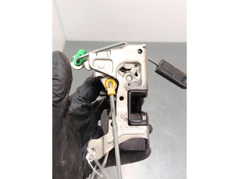 Recambio de cerradura puerta delantera derecha para renault master ii furgoneta (fd) 2.5 dci referencia OEM IAM   