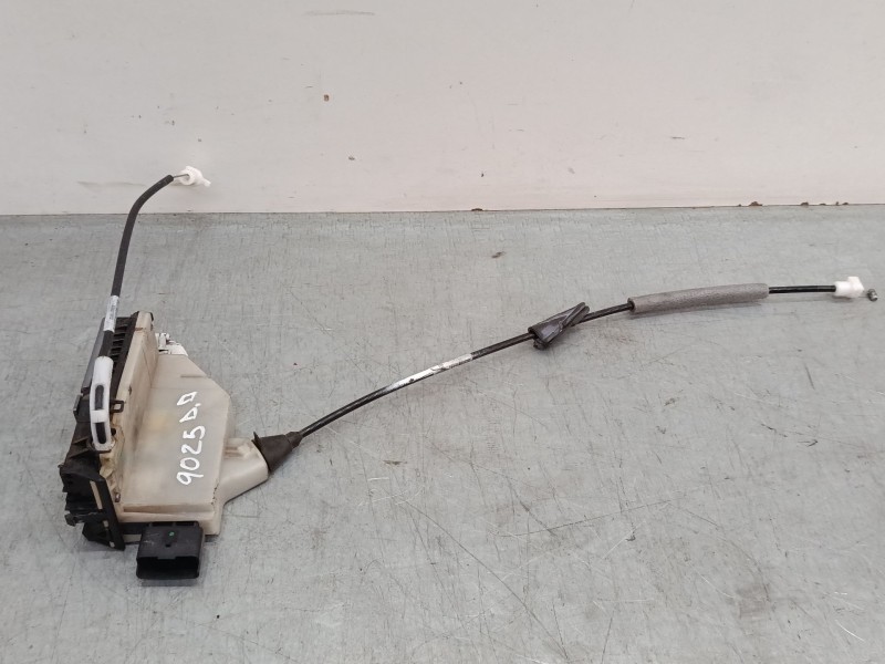 Recambio de cerradura puerta delantera derecha para peugeot 208 i (ca_, cc_) 1.2 vti 82 referencia OEM IAM   