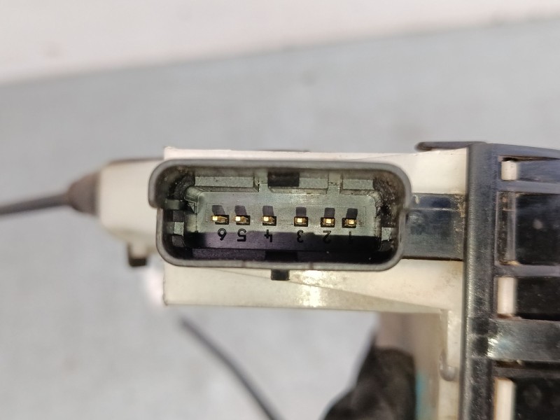 Recambio de cerradura puerta delantera derecha para peugeot 208 i (ca_, cc_) 1.2 vti 82 referencia OEM IAM   