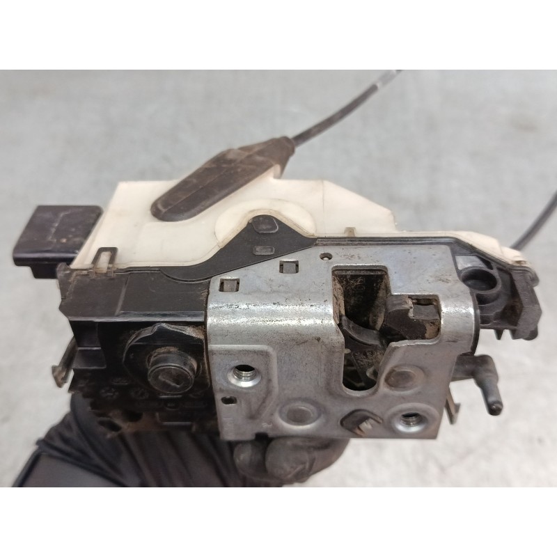 Recambio de cerradura puerta delantera derecha para peugeot 208 i (ca_, cc_) 1.2 vti 82 referencia OEM IAM   