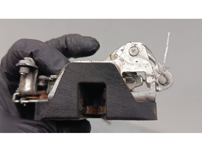 Recambio de cerradura puerta delantera derecha para mitsubishi canter ( camion caja abierta) referencia OEM IAM   