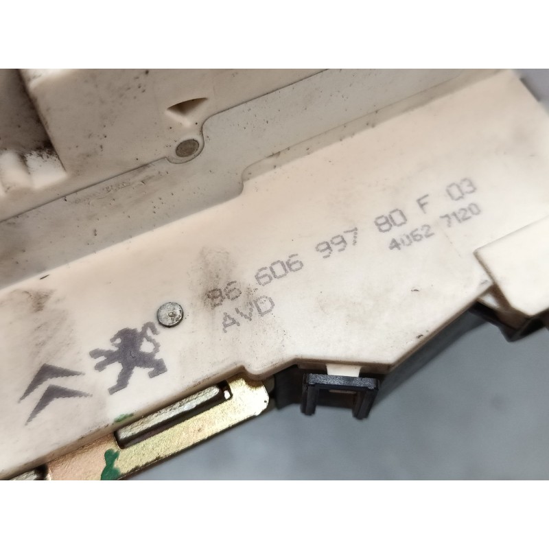 Recambio de cerradura puerta delantera derecha para citroën c4 i (lc_) 1.6 hdi referencia OEM IAM 9660699780F03  