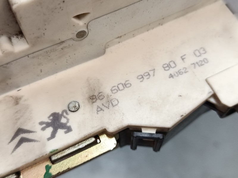 Recambio de cerradura puerta delantera derecha para citroën c4 i (lc_) 1.6 hdi referencia OEM IAM 9660699780F03  