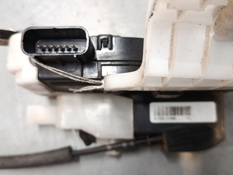 Recambio de cerradura puerta delantera derecha para hyundai ix35 (lm, el, elh) 2.0 crdi referencia OEM IAM A13202Y000  