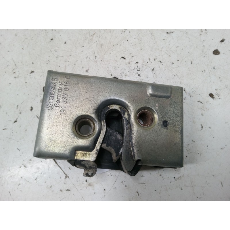 Recambio de cerradura puerta delantera derecha para volkswagen golf iii 1.8 gl 19 rv - 2e referencia OEM IAM 191837016  