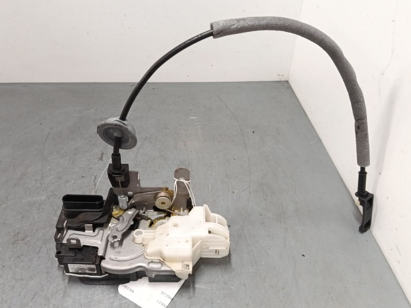 Recambio de cerradura puerta delantera derecha para volvo v40 hatchback (525) d2 referencia OEM IAM 31301422  