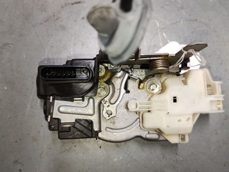 Recambio de cerradura puerta delantera derecha para volvo v40 hatchback (525) d2 referencia OEM IAM 31301422  