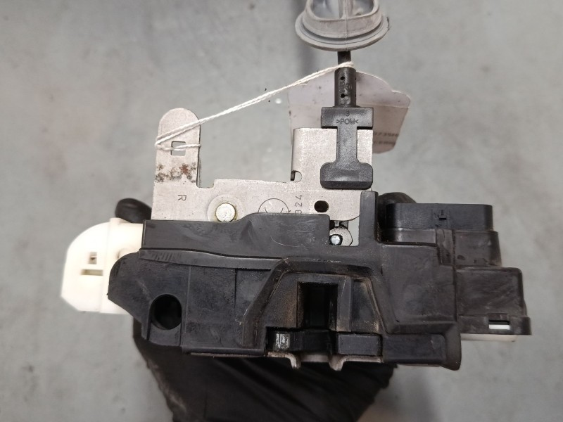 Recambio de cerradura puerta delantera derecha para volvo v40 hatchback (525) d2 referencia OEM IAM 31301422  