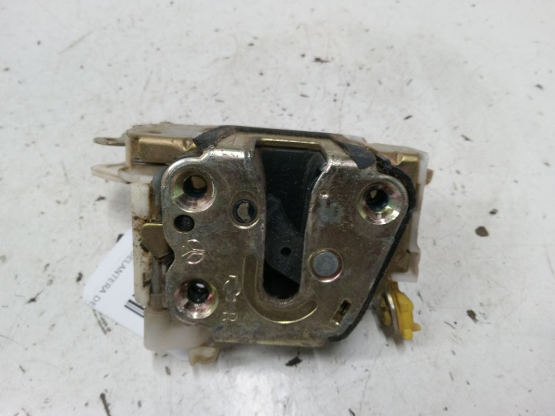 Recambio de cerradura puerta delantera derecha para nissan terrano ii (r20) 2.7 tdi 4wd referencia OEM IAM   