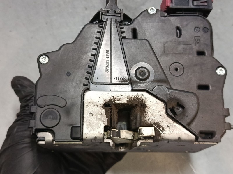 Recambio de cerradura puerta delantera derecha para opel corsa d (s07) 1.2 (l08, l68) referencia OEM IAM A048317  