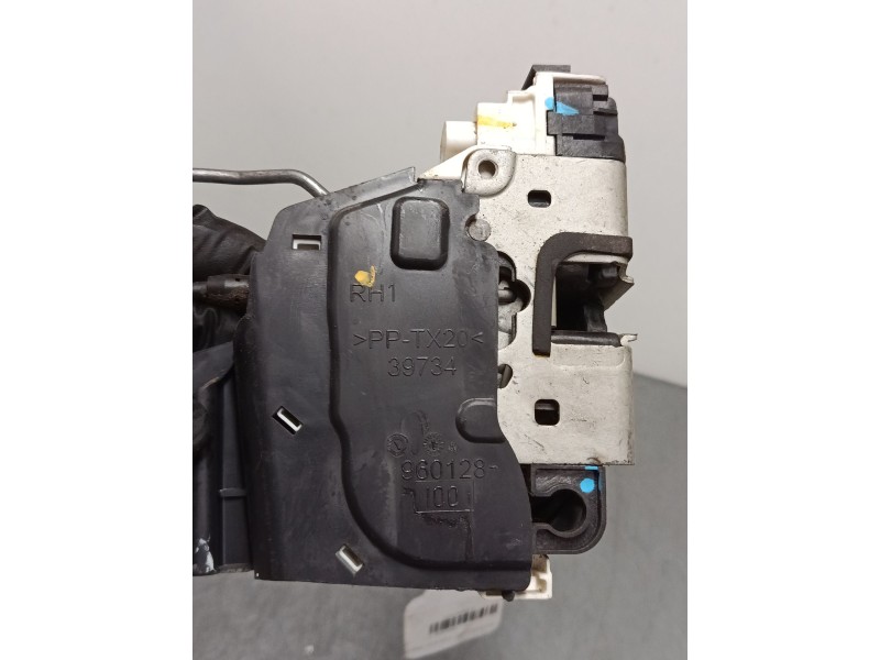 Recambio de cerradura puerta delantera derecha para dodge journey 2.0 crd referencia OEM IAM   