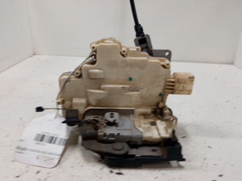 Recambio de cerradura puerta delantera derecha para seat leon (1p1) 1.9 tdi referencia OEM IAM JA61P1837016  