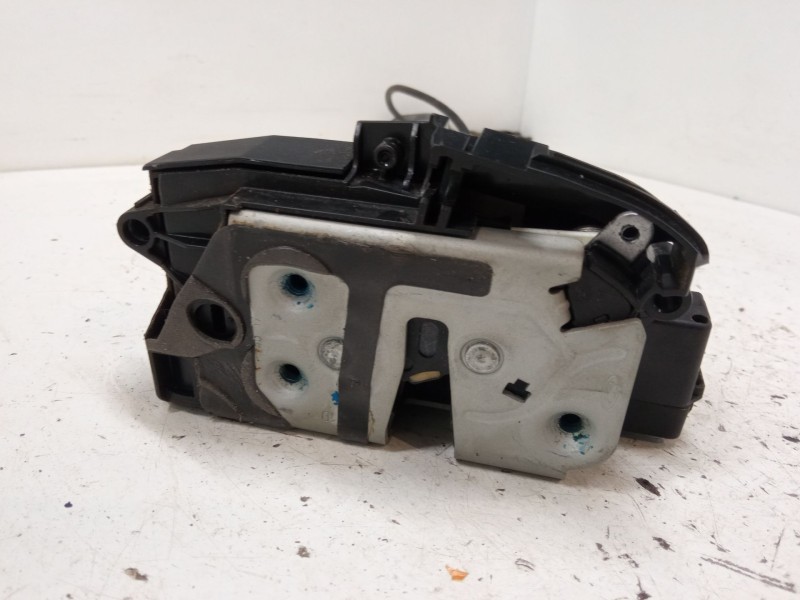 Recambio de cerradura puerta delantera derecha para ford ecosport 1.0 ecoboost referencia OEM IAM C75560102  