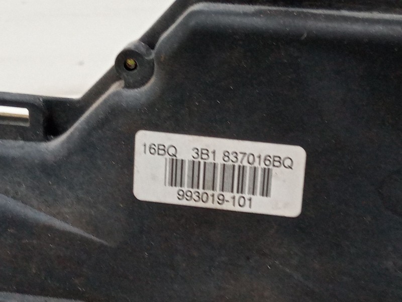 Recambio de cerradura puerta delantera derecha para seat ibiza iii (6l1) 1.4 16v referencia OEM IAM 3B1837016BQ  