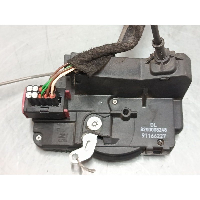 Recambio de cerradura puerta delantera derecha para opel vivaro a furgoneta (x83) 1.9 dti (f7) referencia OEM IAM 8200008248  