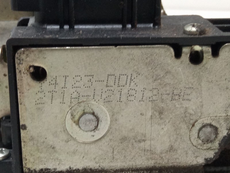 Recambio de cerradura puerta delantera derecha para ford tourneo connect 1.8 tdci /tddi /di referencia OEM IAM 2TAV21812BF  