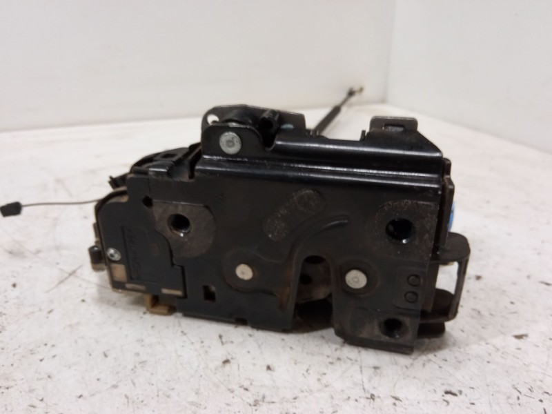 Recambio de cerradura puerta delantera derecha para seat ibiza iii (6l1) 1.4 16v referencia OEM IAM 3B1837016CC  