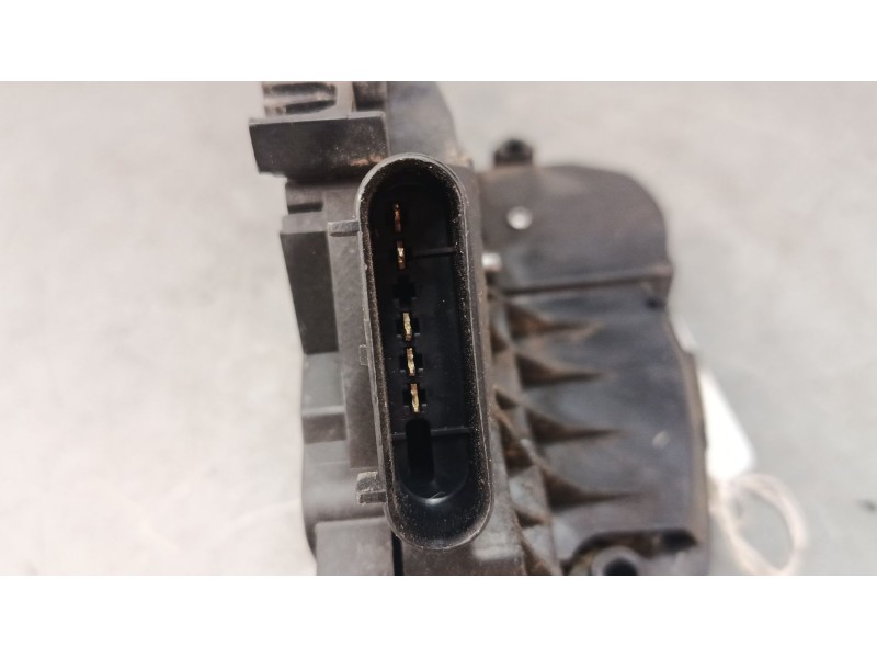 Recambio de cerradura puerta delantera izquierda para ford fiesta vi (cb1, ccn) 1.4 tdci referencia OEM IAM A21813AF  