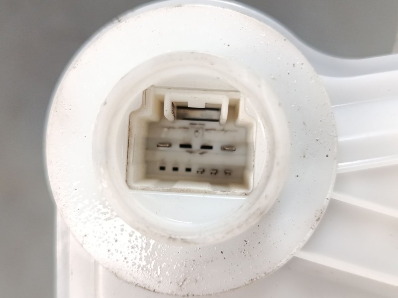 Recambio de cerradura puerta delantera izquierda para peugeot 108 1.2 referencia OEM IAM   