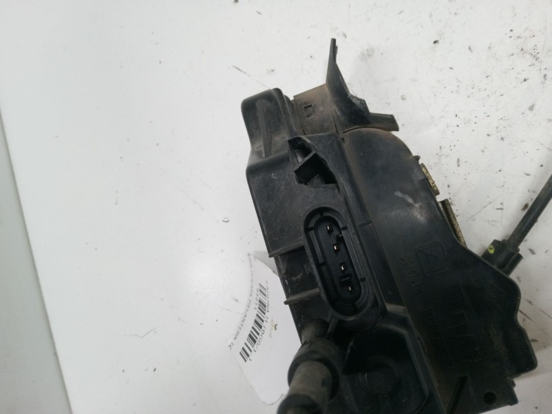 Recambio de cerradura puerta delantera izquierda para renault laguna ii (bg0/1_) 2.2 dci (bg0f) referencia OEM IAM   