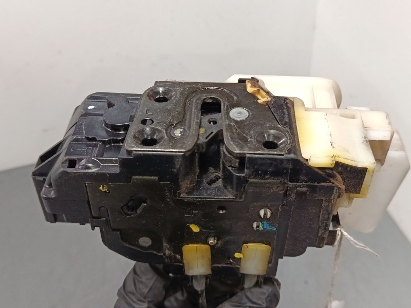 Recambio de cerradura puerta delantera izquierda para hyundai sonata v (nf) 2.0 crdi referencia OEM IAM 813103K000  